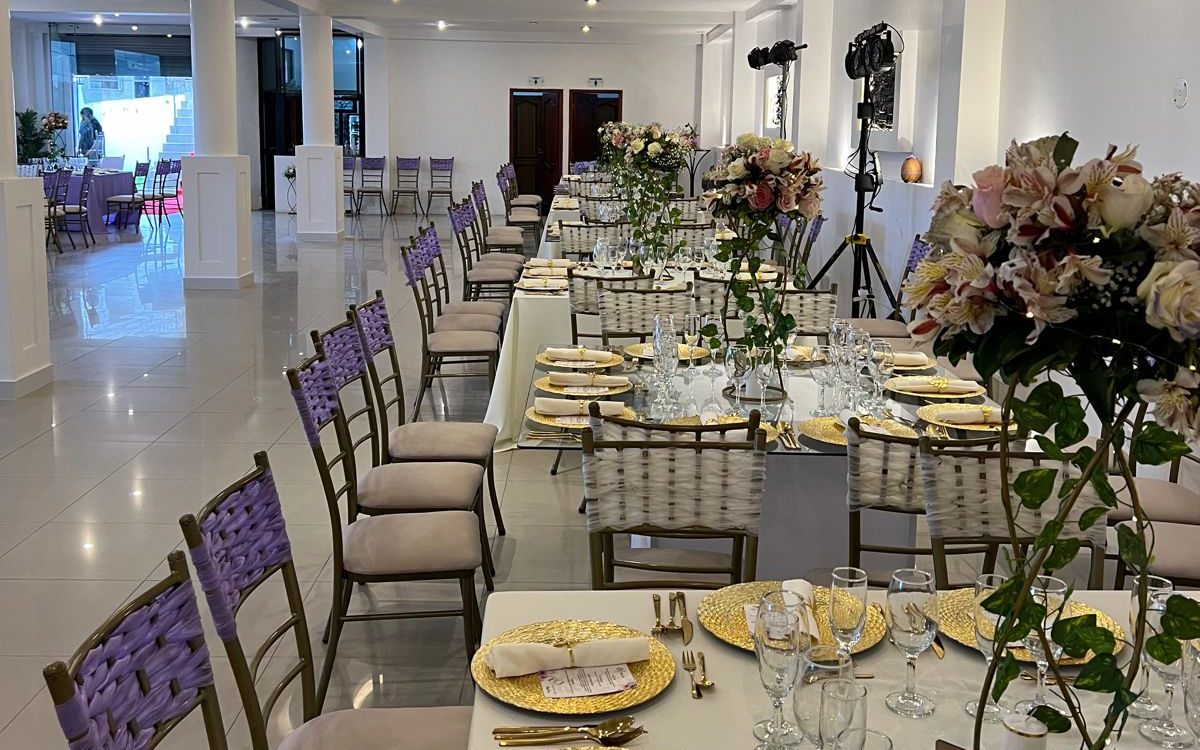 Salón El Resbalón preparado para banquete